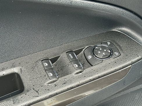 Used 2020 Ford EcoSport SES image 11