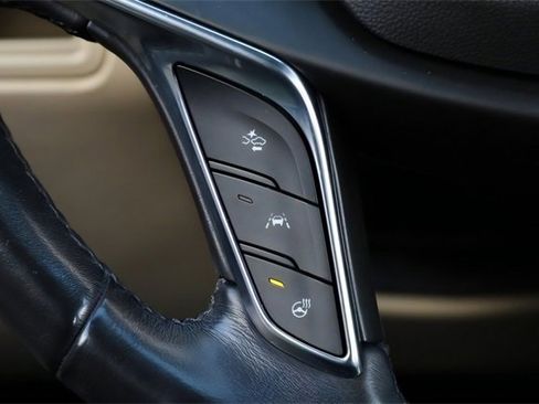 Used 2018 Cadillac XT5 Luxury w/ Driver Awareness Package image 29