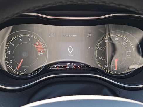 Used 2022 Jeep Cherokee Latitude Lux w/ Sun & Sound Group FWD image 19
