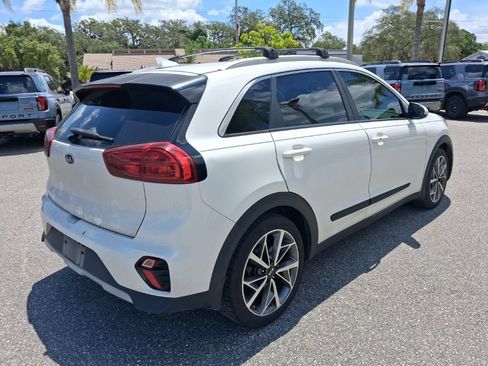Used 2020 Kia Niro Touring FWD image 5