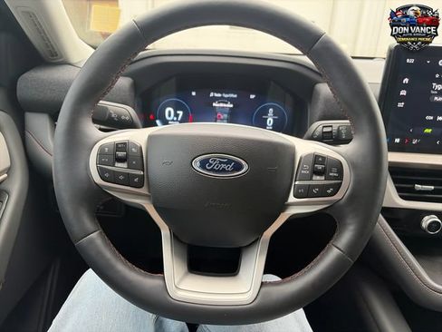 Used 2025 Ford Explorer Active w/ Active Comfort Package RWD image 15