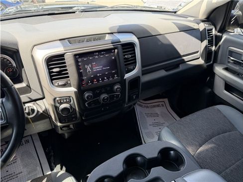 Used 2019 RAM 1500 Classic SLT w/ Luxury Group AWD/4WD image 39