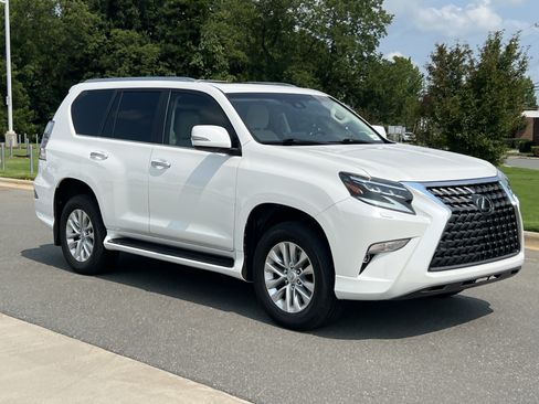 Used 2022 Lexus GX 460 Premium w/ Premium Plus Package AWD/4WD image 2