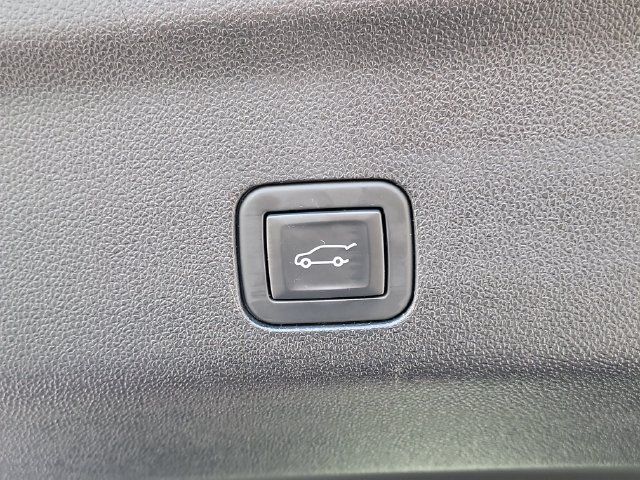 Certified 2024 GMC Yukon Denali Ultimate AWD/4WD image 38