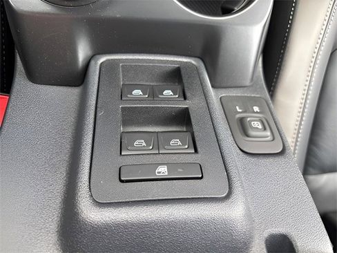 New 2025 Ford Bronco Outer Banks w/ Sasquatch Package image 17