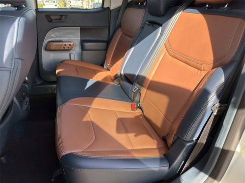 Used 2024 Ford Maverick Lariat image 26