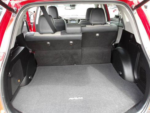 Used 2014 Toyota RAV4 Limited w/ Technology Package AWD/4WD image 11