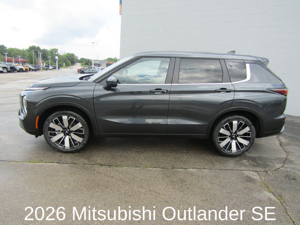 Used 2026 Mitsubishi Outlander SE FWD image 2