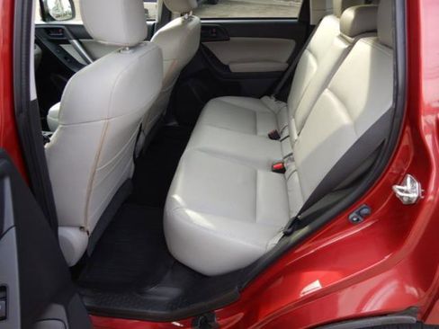 Used 2015 Subaru Forester 2.5i Premium image 9