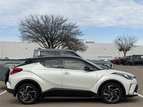 Certified 2021 Toyota C-HR Limited image 3