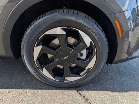 Used 2025 Kia Sorento EX image 26