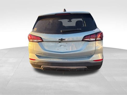 Used 2022 Chevrolet Equinox LT image 3