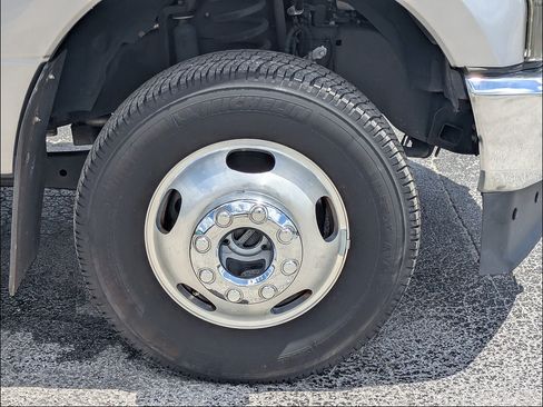 Used 2020 Ford F350 Lariat w/ Lariat Value Package AWD/4WD image 14