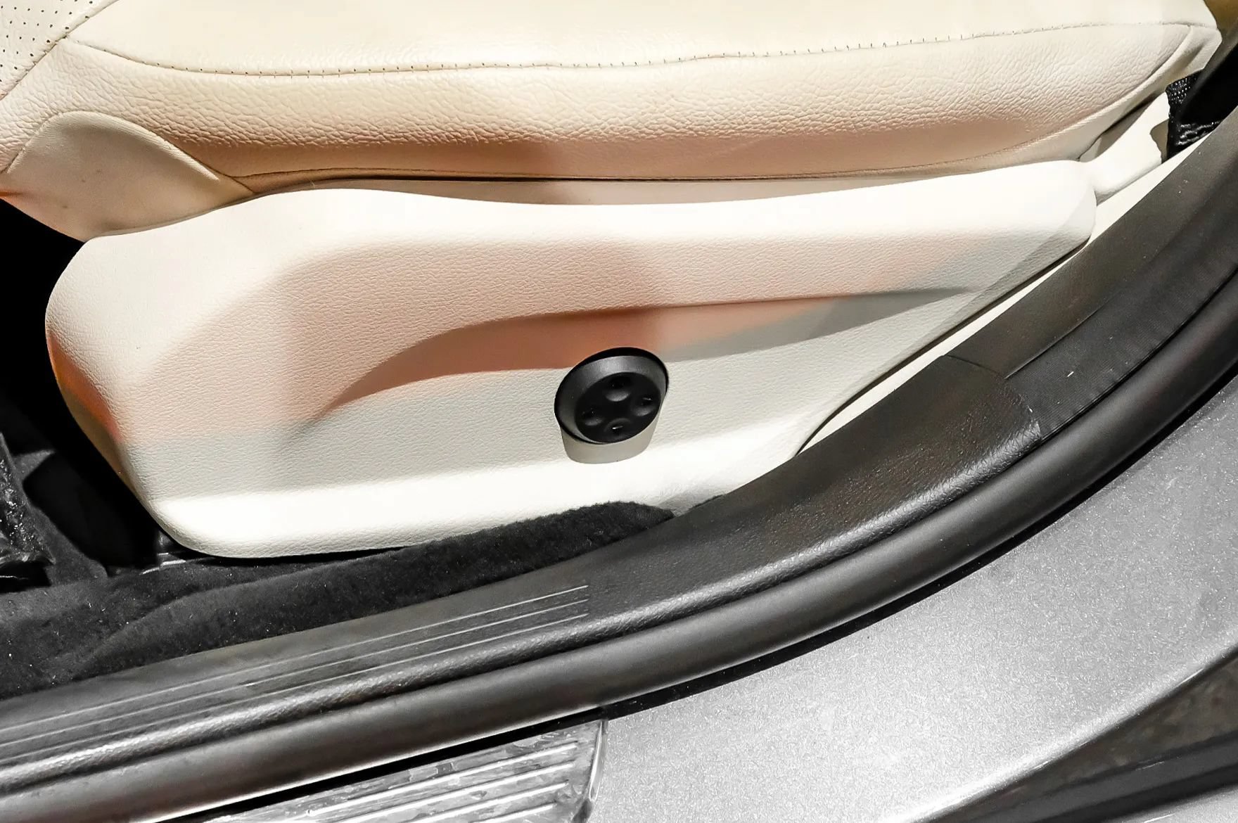 Used 2018 Mercedes-Benz E 300 image 33