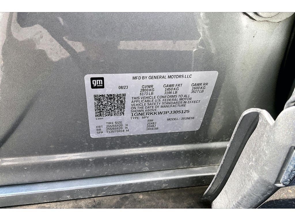 Used 2023 Chevrolet Traverse Premier FWD image 36