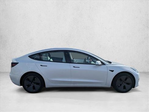 Used 2023 Tesla Model 3 Standard Range RWD image 4