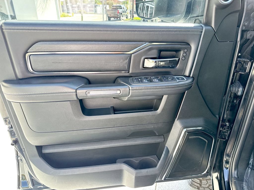 Used 2022 RAM 2500 Limited AWD/4WD image 36
