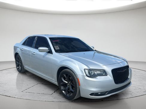 Used 2022 Chrysler 300 S RWD image 1
