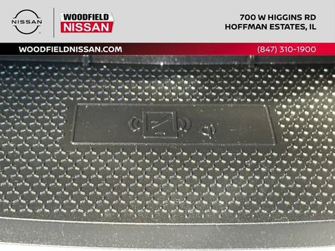Used 2024 Nissan Rogue SL AWD/4WD image 36