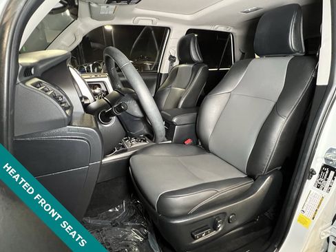 Used 2024 Toyota 4Runner SR5 Premium image 3