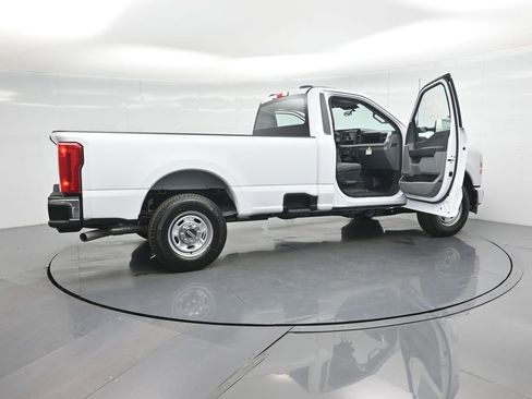 New 2026 Ford F250 XL w/ XL Chrome Package image 4