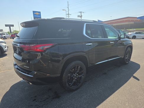 Used 2022 Chevrolet Traverse Premier w/ LPO, Floor Liner Package AWD/4WD image 3