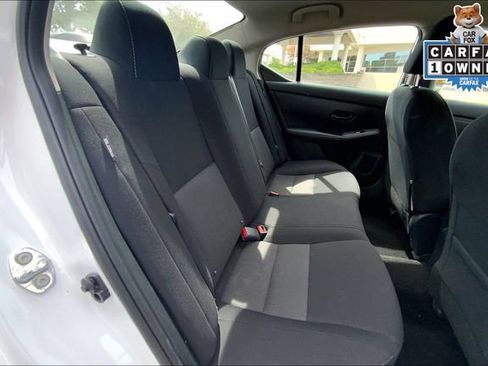 Used 2025 Nissan Sentra SV FWD image 25