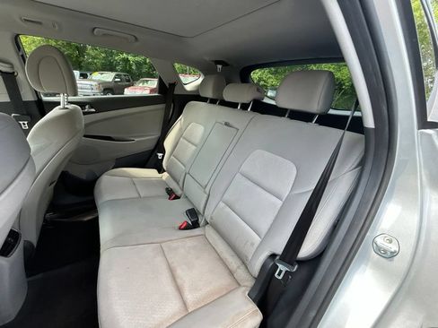 Used 2018 Hyundai Tucson Value FWD image 27