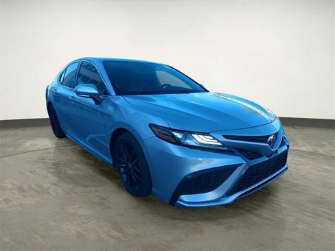 Used 2023 Toyota Camry XSE image 7