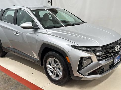 Used 2026 Hyundai Tucson SE FWD image 3