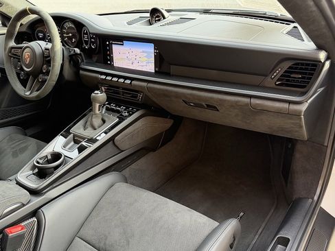 Certified 2025 Porsche 911 GT3 RS image 22