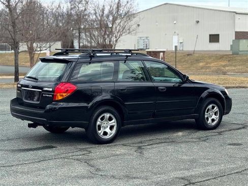 Used 2007 Subaru Outback 2.5i image 6