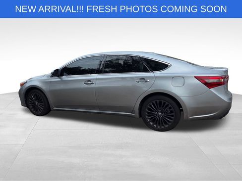 Used 2016 Toyota Avalon Limited image 3
