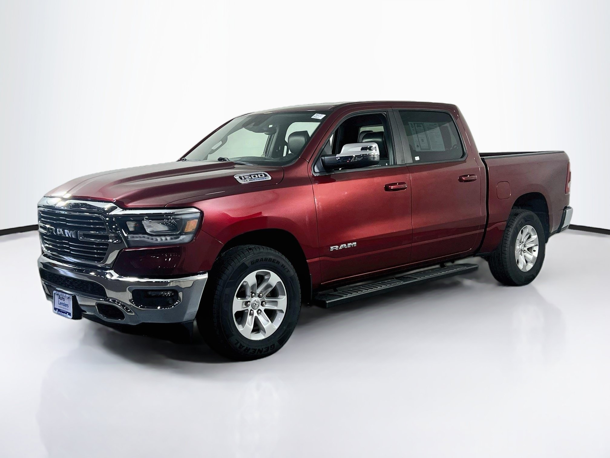 Used 2023 RAM 1500 Laramie AWD/4WD image 1