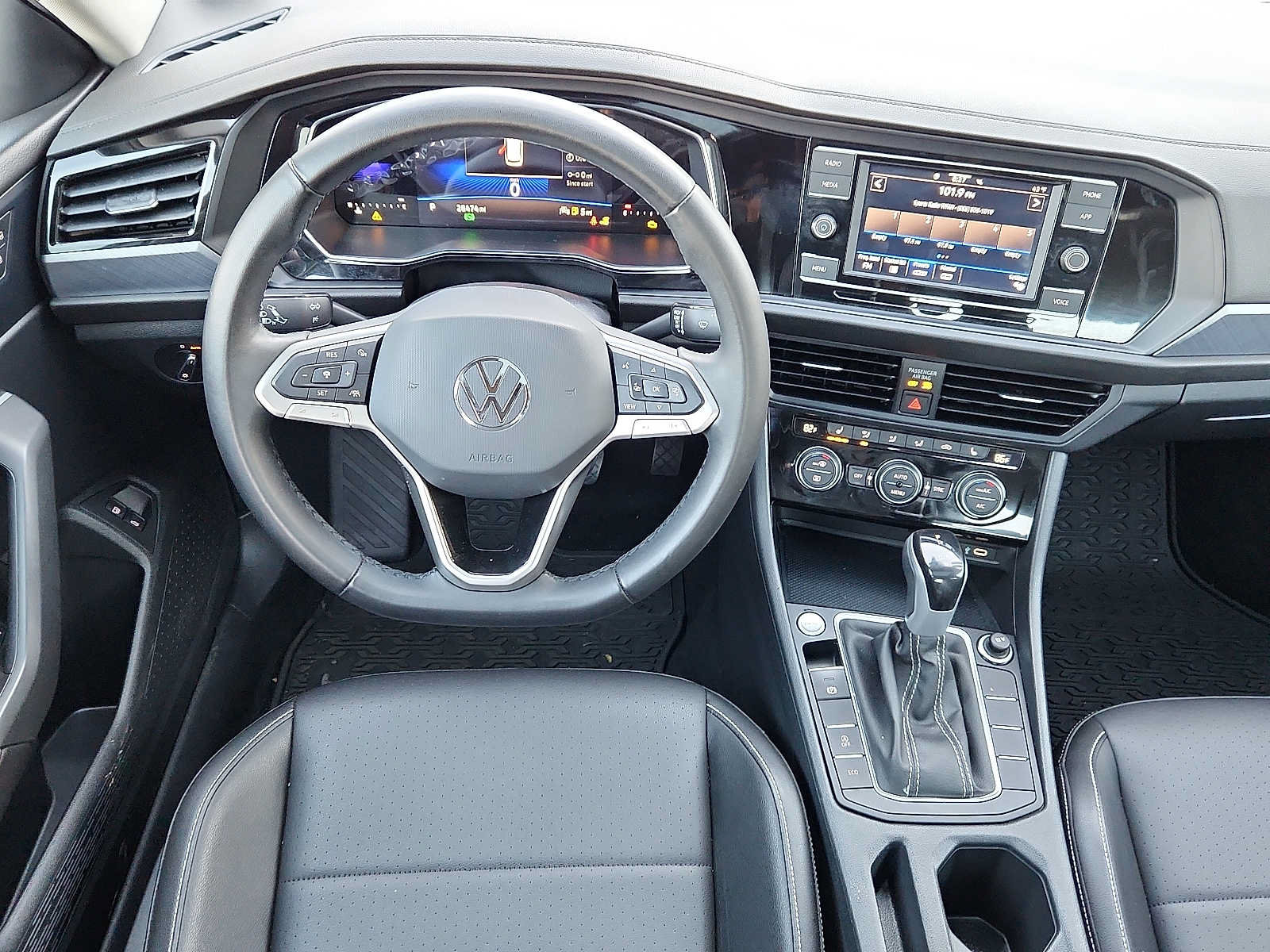 Used 2023 Volkswagen Jetta SE FWD image 11