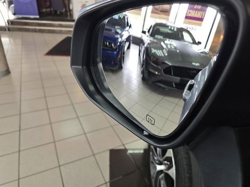 Used 2021 Toyota Highlander XLE image 32