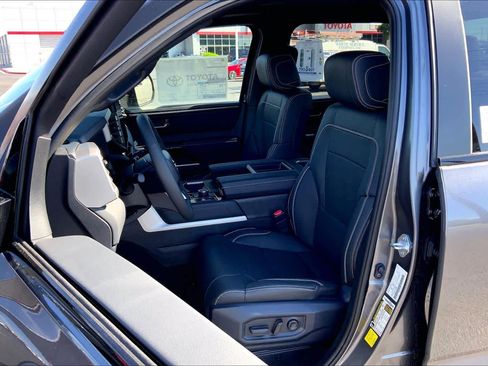 New 2026 Toyota Tundra Limited AWD/4WD image 9