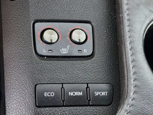 Used 2016 Toyota Avalon XLE FWD image 23