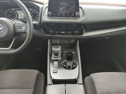 Certified 2021 Nissan Rogue SV FWD image 26