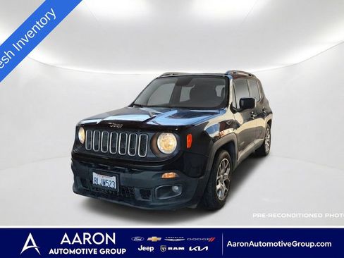 Used 2018 Jeep Renegade Latitude w/ UConnect 8.4 Nav Group FWD image 1
