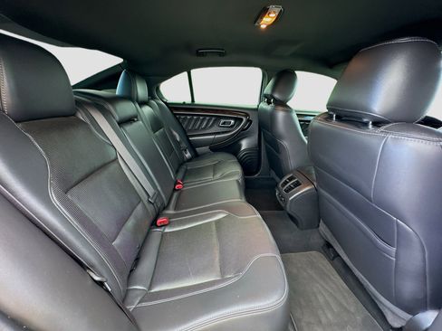 Used 2019 Ford Taurus Limited image 18