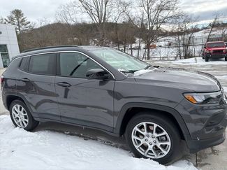 Used 2024 Jeep Compass Latitude video 2
