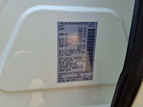 Used 2025 Nissan Pathfinder S AWD/4WD image 28