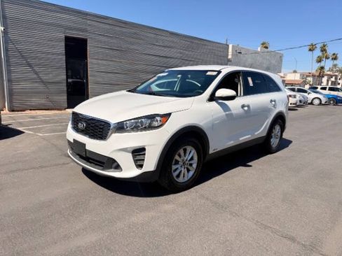 Used 2019 Kia Sorento AWD V6 image 7