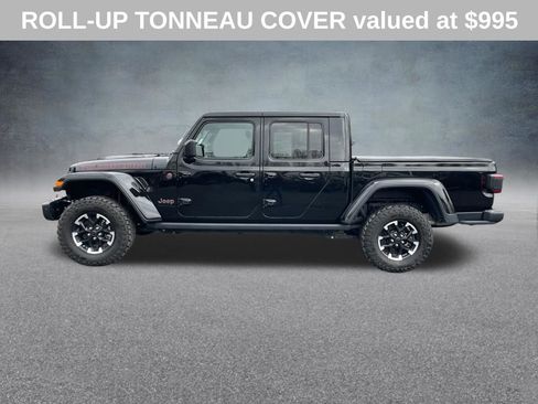 Used 2024 Jeep Gladiator Rubicon AWD/4WD image 6