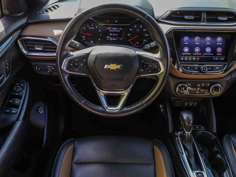 Used 2021 Chevrolet TrailBlazer ACTIV w/ Sun and Liftgate Package AWD/4WD image 16