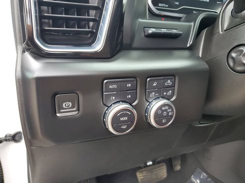 Used 2022 GMC Sierra 1500 Denali Ultimate AWD/4WD image 19