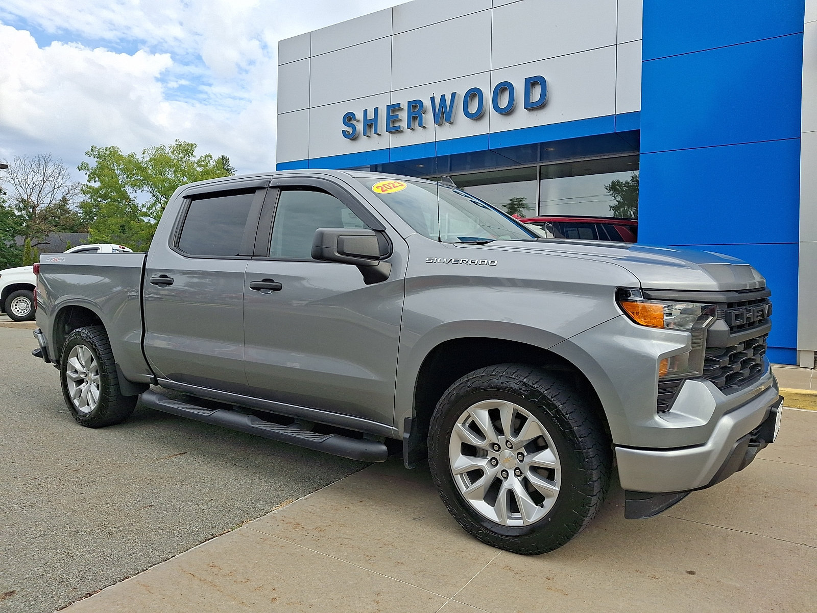 Used 2023 Chevrolet Silverado 1500 Custom AWD/4WD image 1