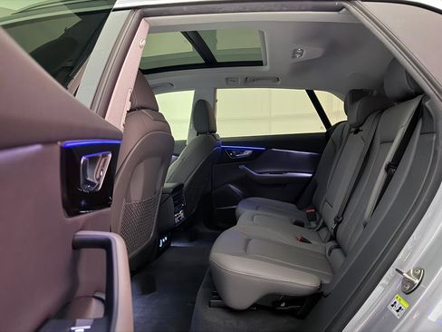 Used 2019 Audi Q8 Premium Plus image 22