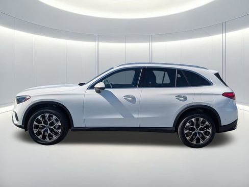 Used 2025 Mercedes-Benz GLC 350e 4MATIC image 8